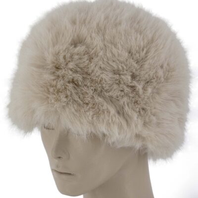 CIEPŁA CZAPKA KOBIECA Z SZTUCZNYM FUTERKIEM ECO ECRU
