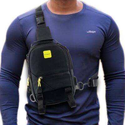 MĘSKA SASZETKA NA RAMIĘ UNIISEKS CZARNA BAG REGULOWANY PASEK CROSSBODY